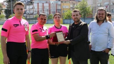 Ulu Önder Mustafa Kemal Atatürk'ü savunması nedeniyle dönemin Türkiye Futbol