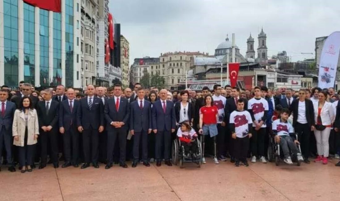 Taksim Meydanı’nda 19 Mayıs töreni düzenlendi 19 Mayıs Atatürk’ü Anma